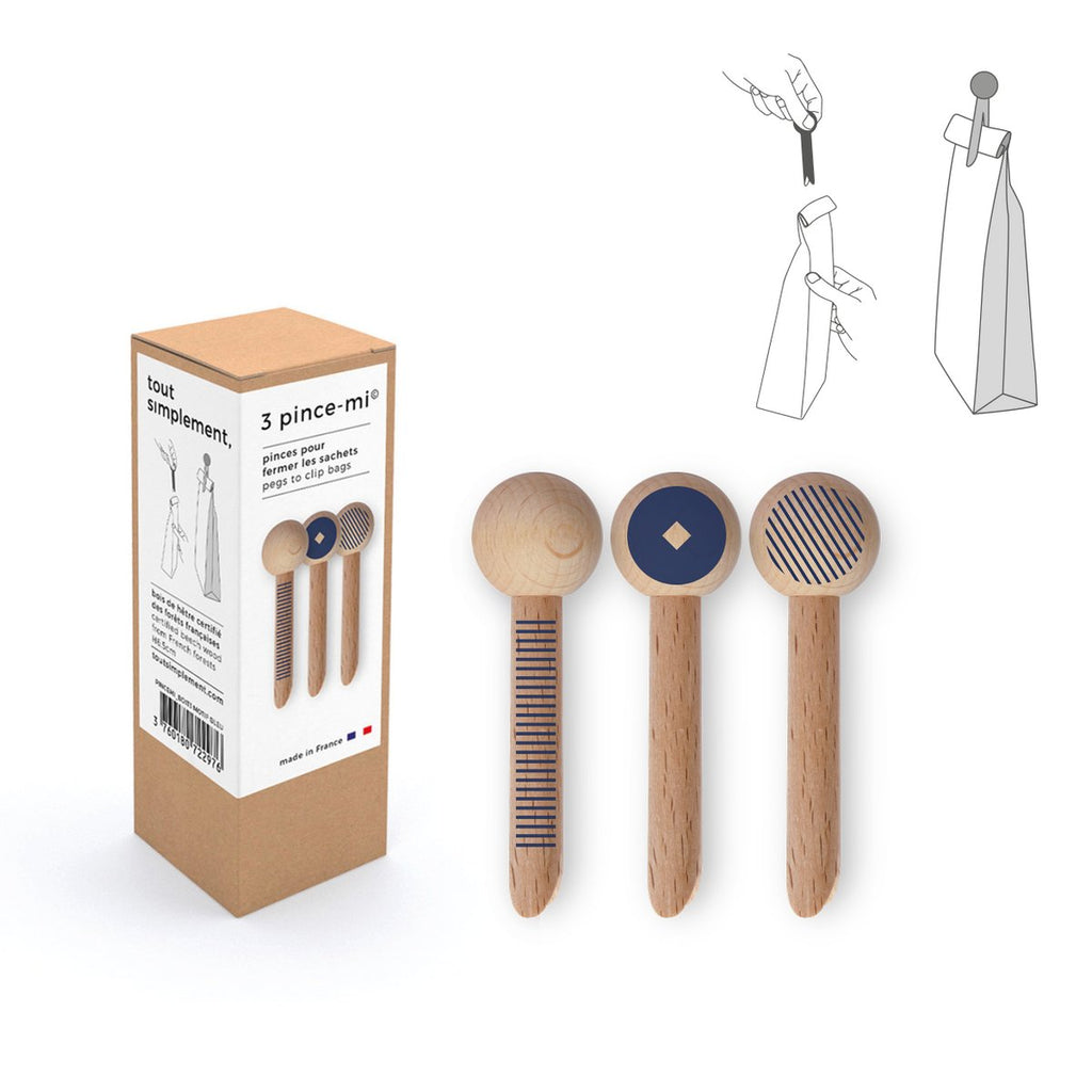 wooden bag clips with blue motifs